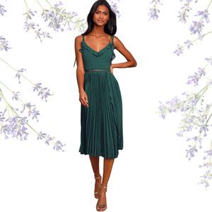 Lulus Never a Dull Moment Emerald Green Tie-Strap Pleated Midi Dress, Size S NWT